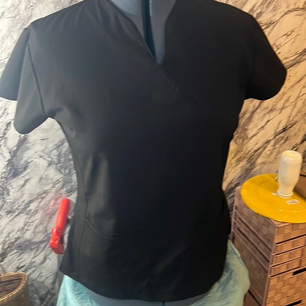 Solid black scrub top Sz L by Divine Stretch